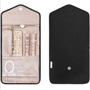 jewelry case holder perfect for traveling